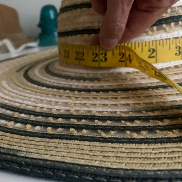 BCBGENERATION FLOPPY SUN HAT tan and black, one size fits most - Picture 8 of 8